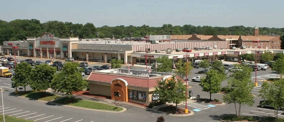 Shoppers shopping center with parking